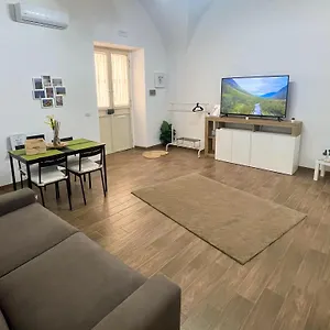 https://varagghiu.sicilyhotelsitaly.net
